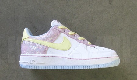 nike-wmns-air-force-1-easter-011