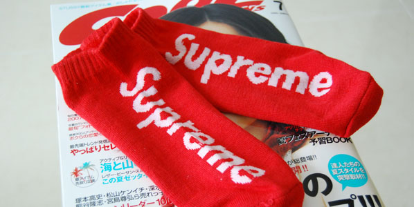 supreme-cool-trans-socks-1.jpg